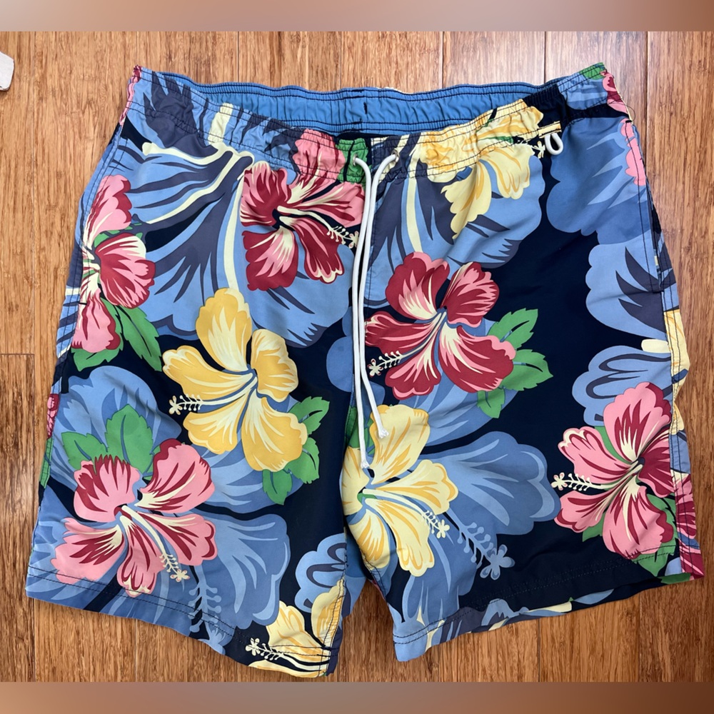 Lands End Mens Swim Trunks size Large. 1344